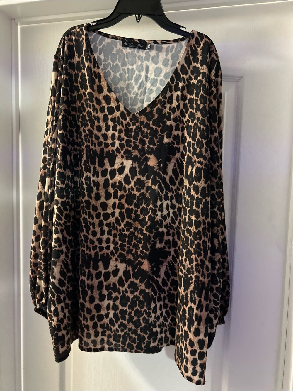 Glitzy Girlz Boutique 2X Leopard Print Long Sleeve V Neck Top Plus Size